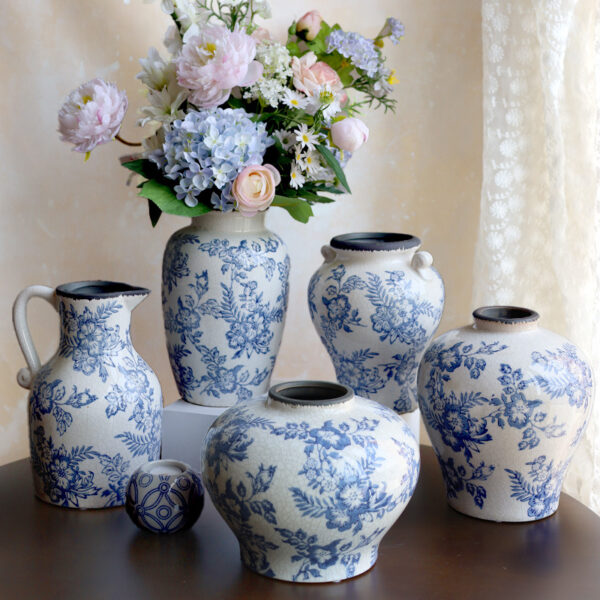 French Retro Blue and White Ceramic Ice Crack Vase