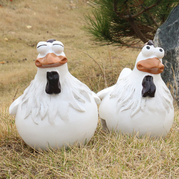 Creative Hen Resin Garden Ornament - Image 4